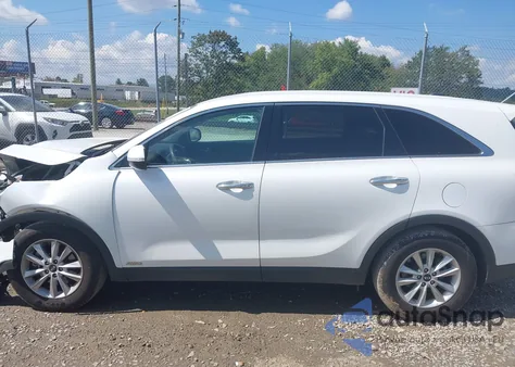 2020 Kia Sorento S from USA, damaged, VIN 5XYPGDA5XLG617335